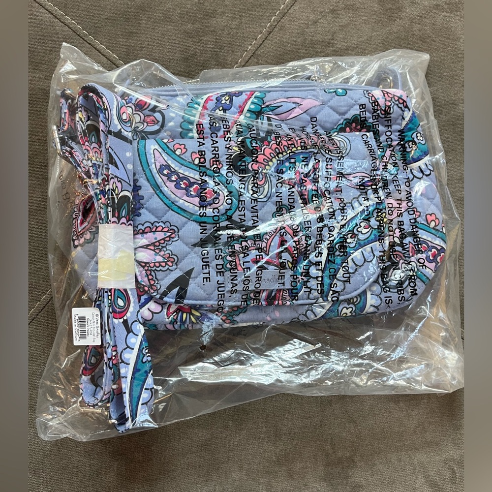 Vera Bradley Multicolor Quilted pocketbook - Picture 6 of 6